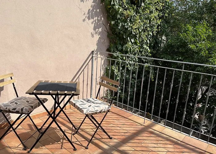 Dans Agreable Maison De Centre Historique De Lägenhet *