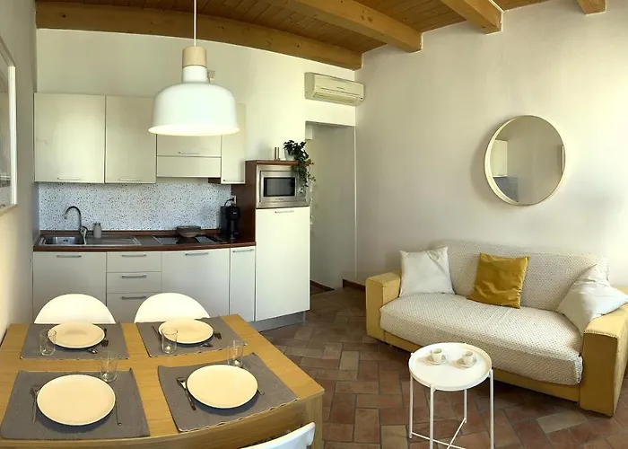 Dans Agreable Maison De Centre Historique De Lägenhet Rimini