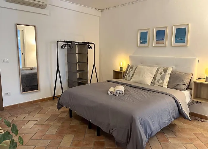 Lägenhet Dans Agreable Maison De Centre Historique De